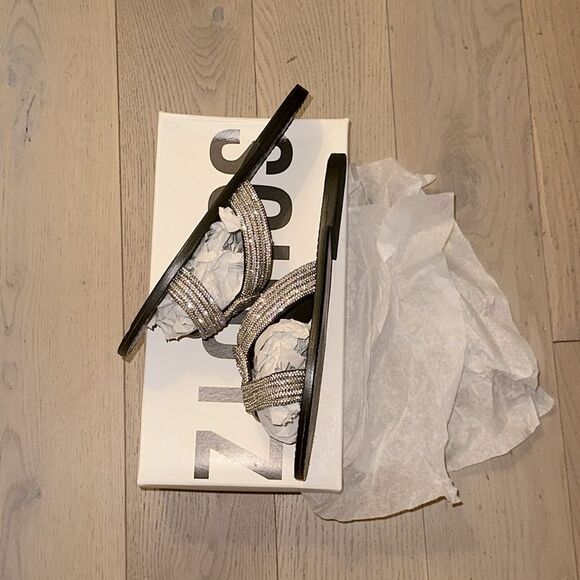 Schutz Alivia Embellished Twist Flat Sandals Used Once - Picture 9 of 12